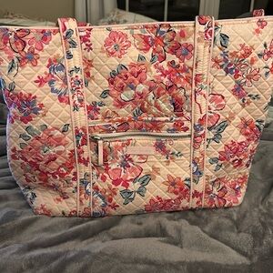 Vera Bradley Pretty Posies Pink large tote